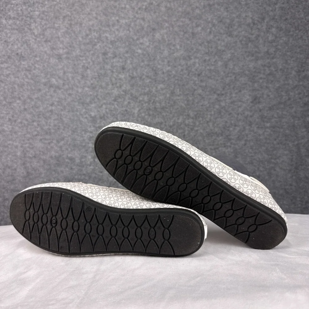 Daisy Fuentes Loafers Deja 9.5W Monogram Logo Print Bow Detail Slip On